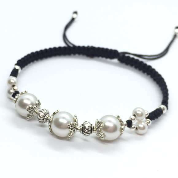 Handmade Ivory Glass Pearls Shamballa Bracelet - Picture 3 of 4